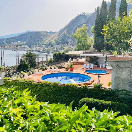 Apartament On The Sea And With Swimming Pool Taormina Exterior foto